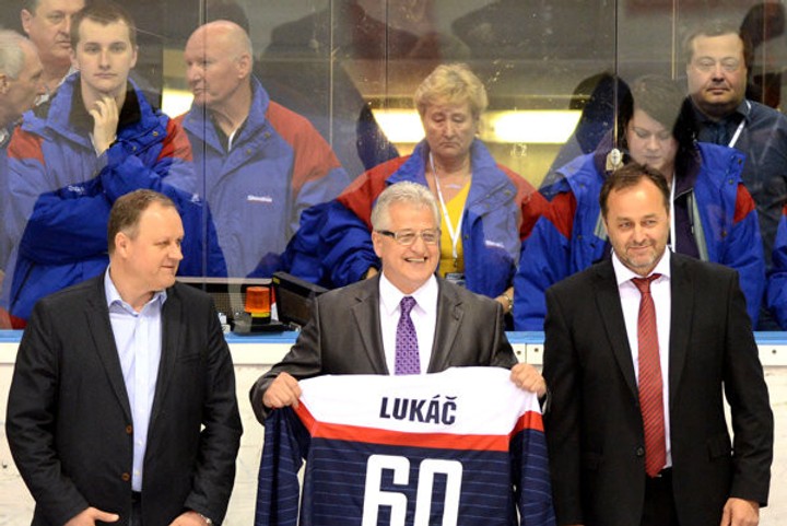 Vincent Lukáč zakázal vyvesiť svoj dres na zimáku v Košiciach